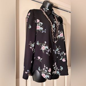 ♥️SALE $4/20 H&M Floral Collared Button Down Blouse - Lovely Fabric